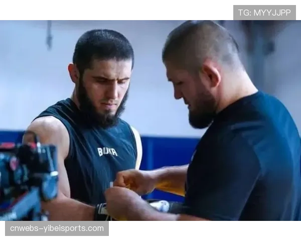 马哈切夫降服获胜,UFC 322次中量级挑战成功夺得金腰带 马哈切夫降服获胜,UFC 322次中量级挑战成功夺得金腰带