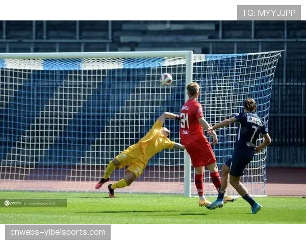 卡拉巴赫主场迎战法兰克福，阿塞拜疆球队创造欧战历史